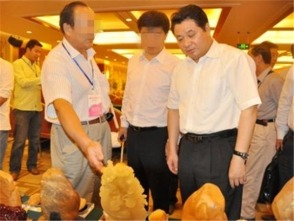 倪發科被曝愛玉成癡 倪發科被曝愛玉成癡